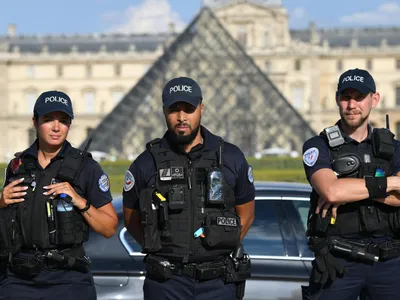 Парижская полиция разогнала акцию против полицейского насилия - 08.07.2023,  Sputnik Азербайджан