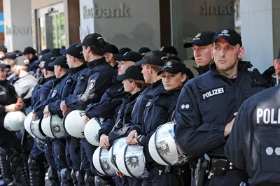 30 самых популярных автомобилей немецкой полиции. — DRIVE2