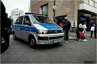В Германии по подозрению в причастности к парижским терактам задержан  алжирец :: Новости :: ТВ Центр