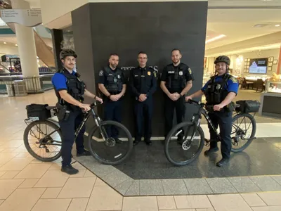 NEW YORK, USA - June 10, 2018: the New York City Police Department (NYPD)  Police Officers Providing Security on the Streets of Ma Editorial Image -  Image of department, portrait: 118963955