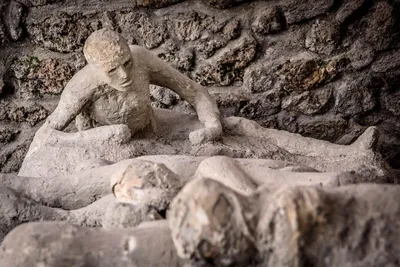 Помпеи: как жил и умирал древний город | Великие катастрофы | Дзен