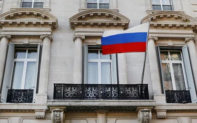 В каких условиях работают российские дипломаты в США