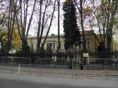 Посольство Украины в России — Википедия