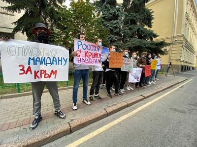 Посольство Украины в России настаивает на нелегитимности референдума в  Крыму - Газета.Ru