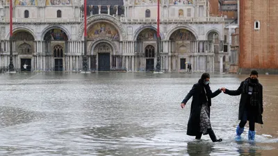 Венеция полностью ушла под воду: фото и видео - новости Италии | OBOZ.UA