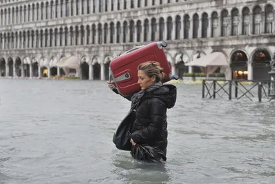 Наводнение в Венеции стало самым сильным за 53 года – DW – 13.11.2019
