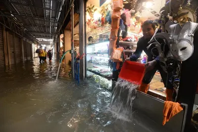 Венецию ждет новый пик наводнения, сообщил центр мониторинга приливов - РИА  Новости, 15.11.2019