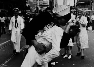 В США скончалась героиня знаменитой фотографии \"Поцелуй на Таймс-сквер\" -  Korrespondent.net