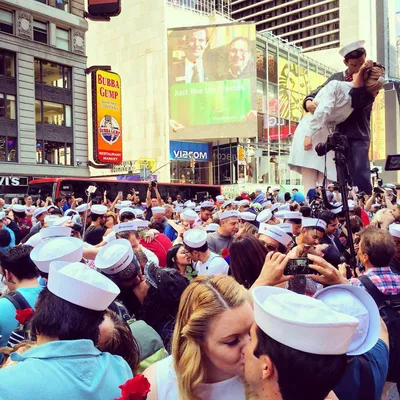 NEWSru.com :: В США скончалась медсестра со знаменитой фотографии \"Поцелуй  на Таймс-сквер\"