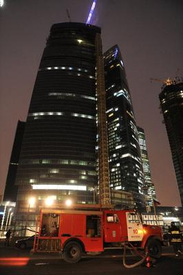 Из башни «Федерация» в Москва-Сити эвакуировали людей из-за угрозы пожара —  РБК