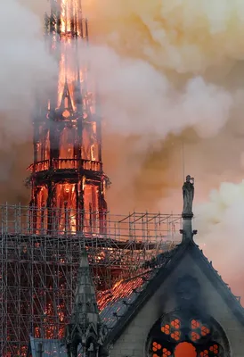Пожар в Париже стал крупнейшим за последние 13 лет