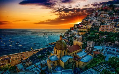 Побережье Амальфи - Панорама Позитано, Италия Фотография, картинки,  изображения и сток-фотография без роялти. Image 80673314