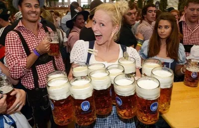 Праздник пива в Германии фото