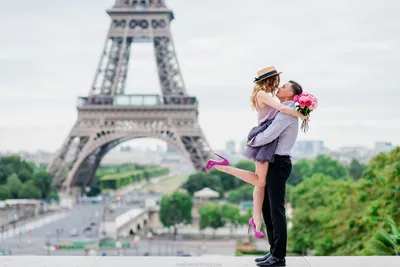 Эйфелева башня, предложение руки и сердца и остров Сите | Фотограф в париже