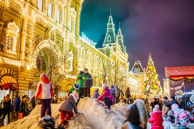 Как украсят Москву к Новому году 2024: даты, какие улицы украсят, фото