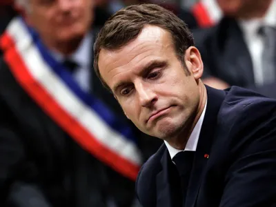Президент Франции признал за Россией роль сильного лидера - Парламентская  газета