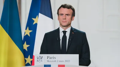 Глава государства провел переговоры с Президентом Франции в расширенном  составе