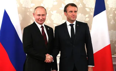 Беседа с Президентом Франции Эммануэлем Макроном • Президент России