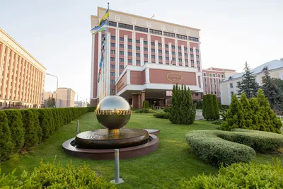 Файл:Minsk, president-hotel.JPG — Википедия