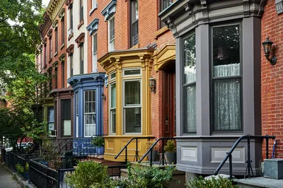 Топ-10 лучших для жизни пригородов Нью-Йорка в 2021 году