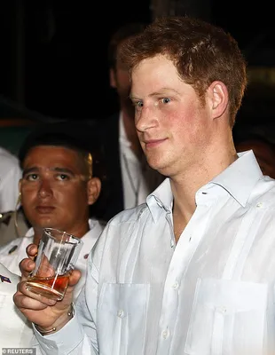 Мальчишник в Вегасе-2»: королевское достоинство принца Гарри | WMJ.ru