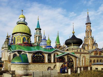 Раифский монастырь к Рождеству украсили снежными скульптурами и ледовым  городком | Вести Татарстан