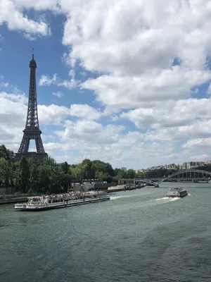 Париж, река Сена, яркие пастельные …» — создано в Шедевруме