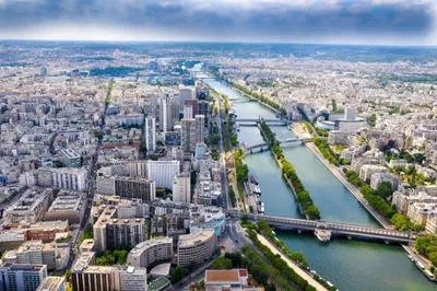 Мэрия Парижа впервые за сто лет разрешит купаться в Сене | Общество |  Аргументы и Факты