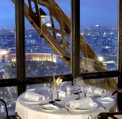 Главная достопримечательность Парижа. Эйфелева башня