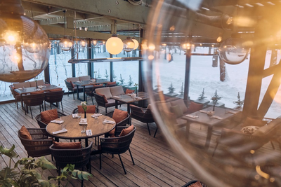 Новый ресторан в Казани: Солома — гастрономический бар, галерея и цветы в  центре современной культуры Смена - Инде