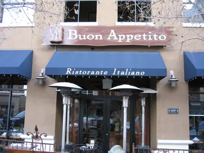 Рестораны и кафе в Риме, Италия Редакционное Фотография - изображение  насчитывающей дверь, история: 157107717
