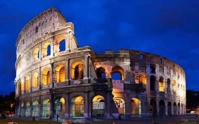 Two beautiful pictures of Colosseum Rome Italy | Breathtaking Landscapes