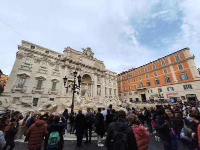 Рим без туристов: фото от людей, которые могут передвигаться по городу |  Италомания | Дзен