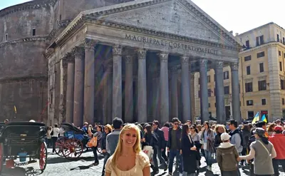 Власти Италии будут взимать плату за вход для туристов в Пантеон Рима -  Российская газета