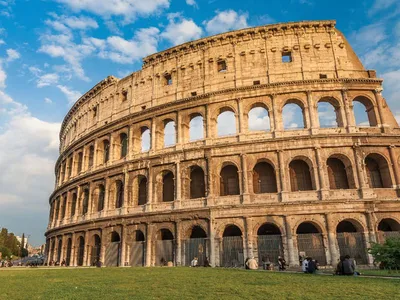 Рим, Италия 13-ое декабря 2020 : Вид Колизея малое количество туристов  Редакционное Изображение - изображение насчитывающей день, строя: 204913250