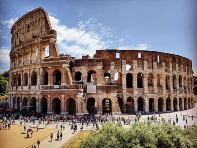Италия Rome 5-ое декабря 2017: Colosseum в Риме Италия солнечно  Редакционное Изображение - изображение насчитывающей старо, строя: 110360450