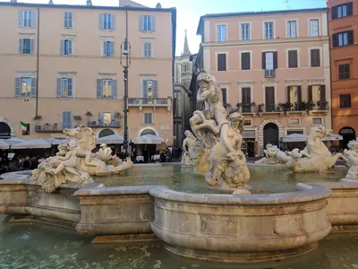 Коронавирус в Италии - в Риме туристы массово отменяют бронирования