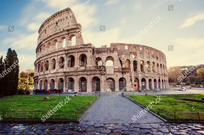 Римский Колизей в солнце утра Стоковое Фото - изображение насчитывающей  никто, наследие: 131748708