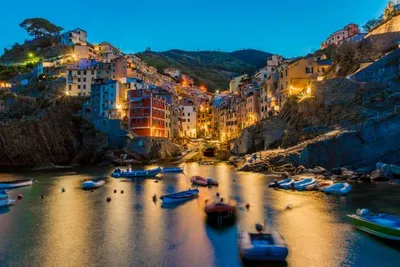 Staying in Riomaggiore: a Guide to the Best of Cinque Terre - Lions in the  Piazza