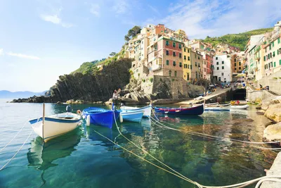 Staying in Riomaggiore: a Guide to the Best of Cinque Terre - Lions in the  Piazza