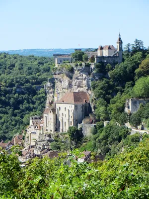 Dreamy castles and leafy riverbanks: Why you should visit France's Dordogne  region this spring | Euronews