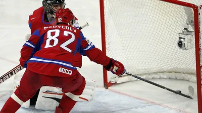На ЧМ по хоккею Россия обыграла Швецию и в четвертьфинале встретится с США  | Спорт | ERR