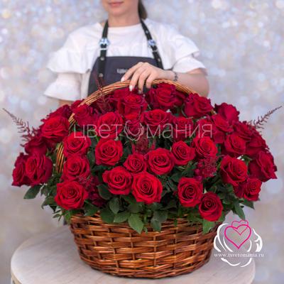 Траурный букет из 12 красных роз 50 см (Россия) купить в СПб в  интернет-магазине Семицветик✿