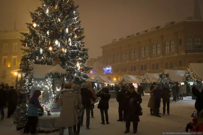 Рождественская ярмарка в Риге, Латвии Стоковое Изображение - изображение  насчитывающей дел, туризм: 115524211