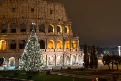 Колизей В Риме На Рождество, Италии Фотография, картинки, изображения и  сток-фотография без роялти. Image 36211704