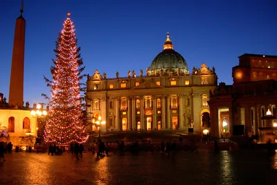 Колизей и рождественская елка в Риме, Италии Стоковое Фото - изображение  насчитывающей ново, италия: 36301386
