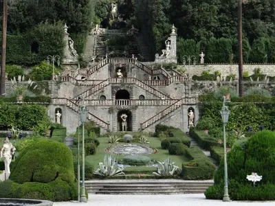 Красивые сады итальянской виллы, Padula Италии Стоковое Фото - изображение  насчитывающей ренессанс, орнаментально: 51481822