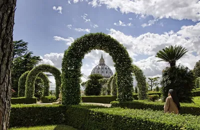 Сады Ватикана в Риме, Италии Стоковое Фото - изображение насчитывающей  итальянско, зодчества: 42688700