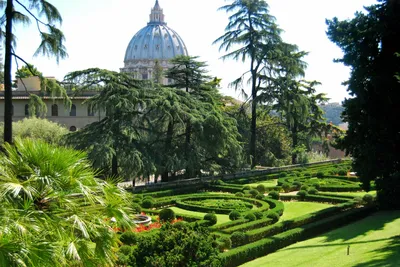 Сады Ватикана в Риме, Италии Стоковое Фото - изображение насчитывающей  церковь, зодчества: 39558960