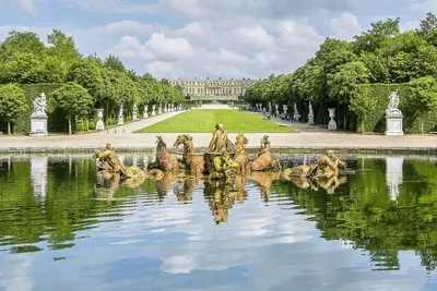 Из Парижа: проход без очереди в Версаль, доступ в сады | GetYourGuide